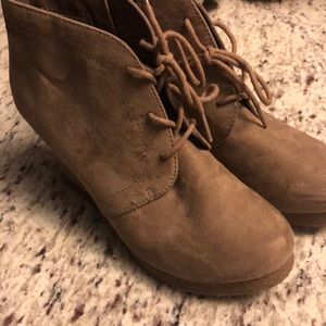 Merona tan booties size 8